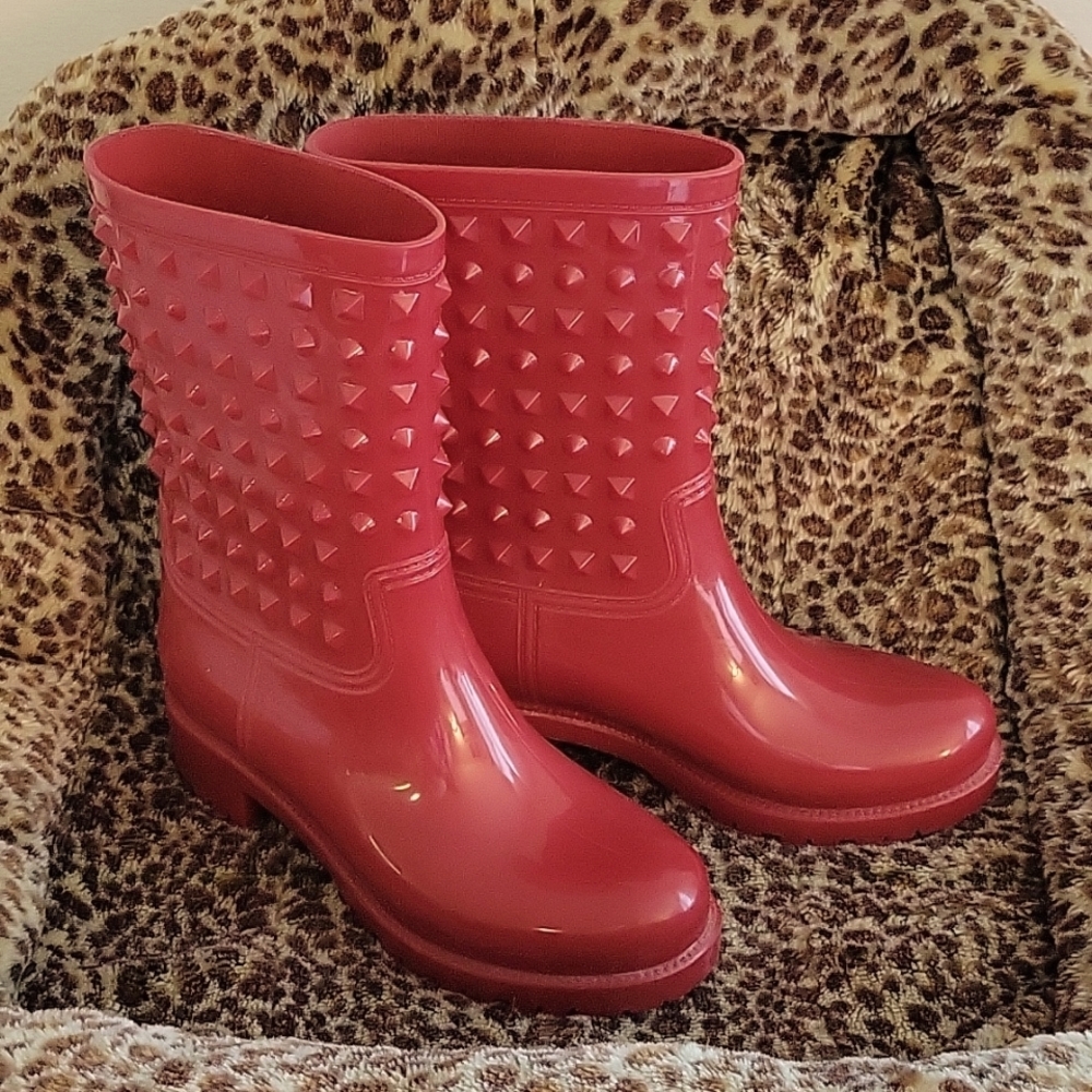 Studded Rainboots- Dirty Laundry